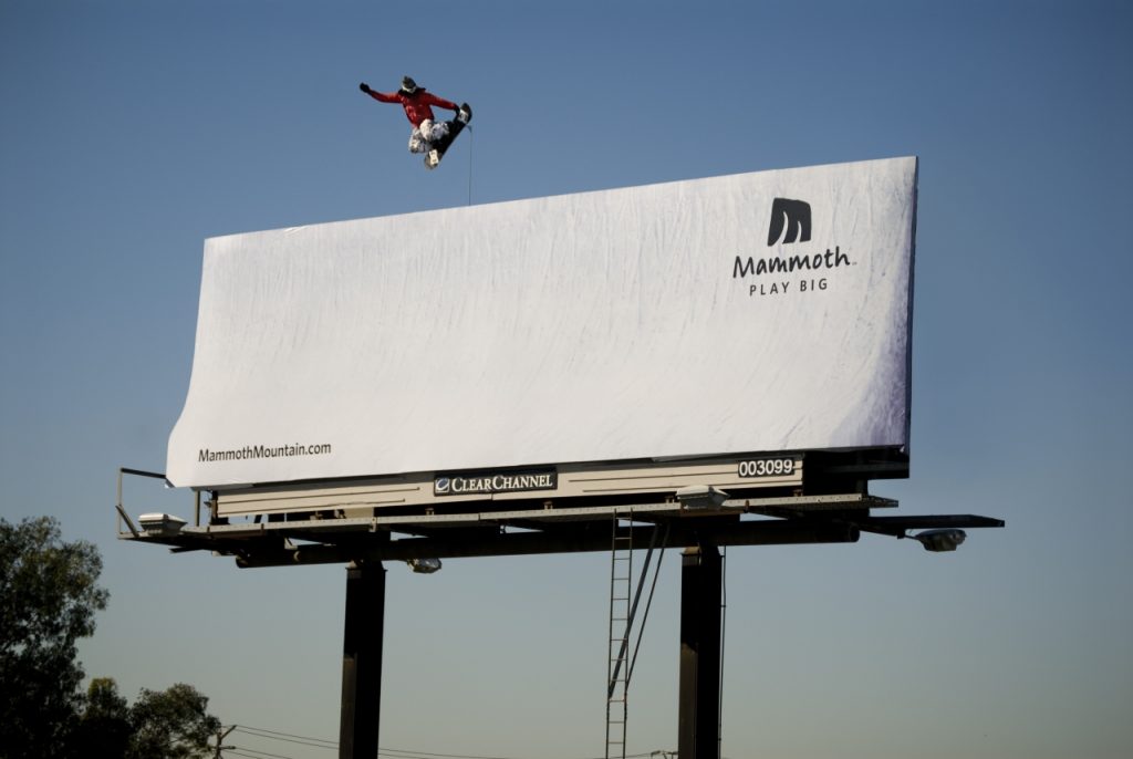 Реклама со сноубордистом